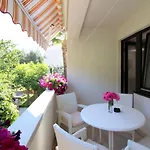 Modern Sabina With Garden * ポレッチ