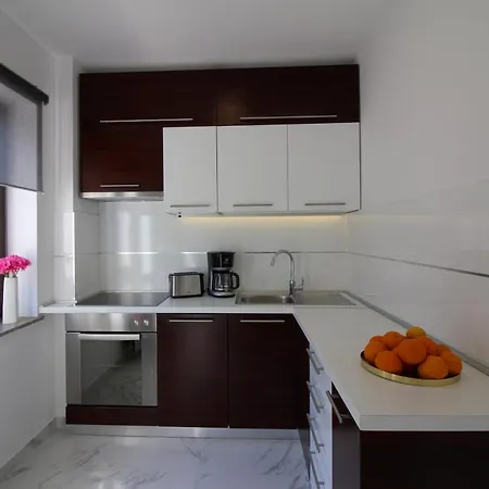 Апартаменты Modern Sabina With Garden Пореч