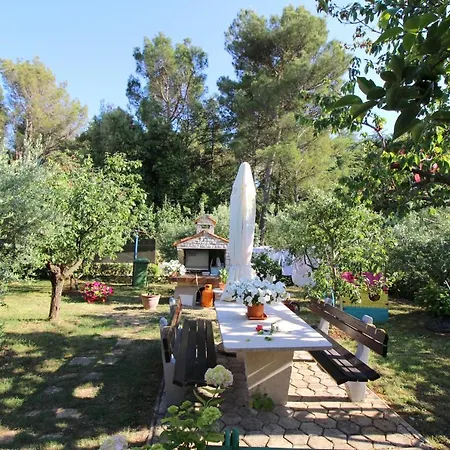 Lejlighed Modern Sabina With Garden *