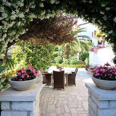 Modern Sabina With Garden Апартаменты *