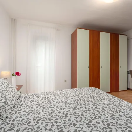 Modern Sabina With Garden Пореч