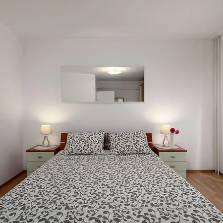 Modern Sabina With Garden Пореч