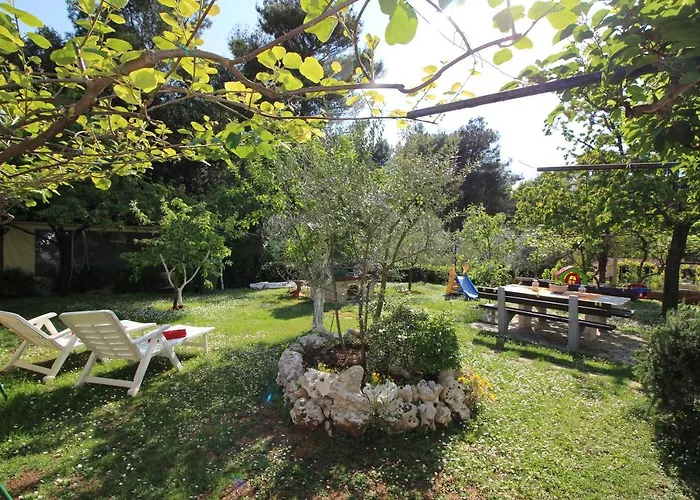 Modern Sabina With Garden Apartman *