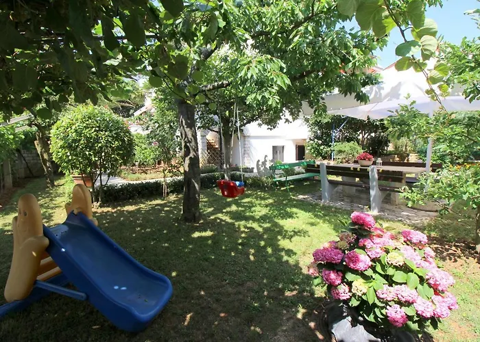 Modern Sabina With Garden Apartment *